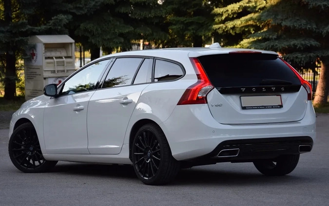 Volvo V60 cena 53900 przebieg: 150000, rok produkcji 2016 z Ryki małe 172